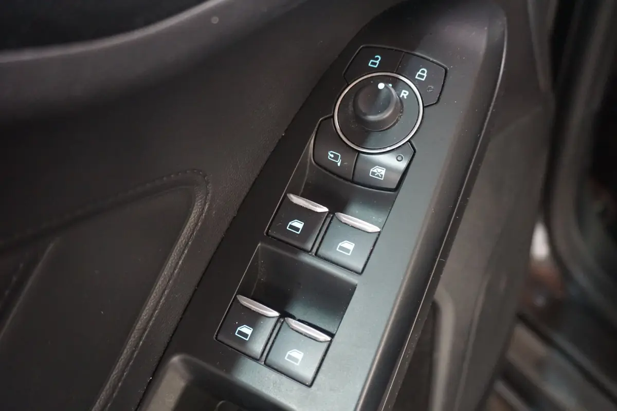 1.0 EcoBoost Hybrid ST Line | Achteruitrijcamera | Apple Carplay/Android Auto|telefoonintegratie premium | DAB ontvanger