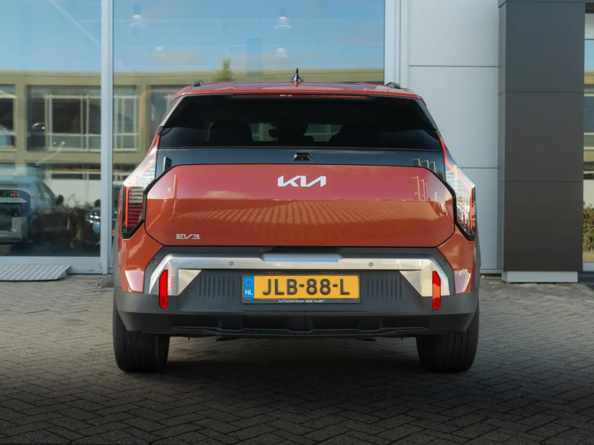 Plus Advanced 81.4 kWh | Panorama Schuifkantel dak | elektr. achterklep | Leder | Stoel & stuurverwarming l SOH 99%