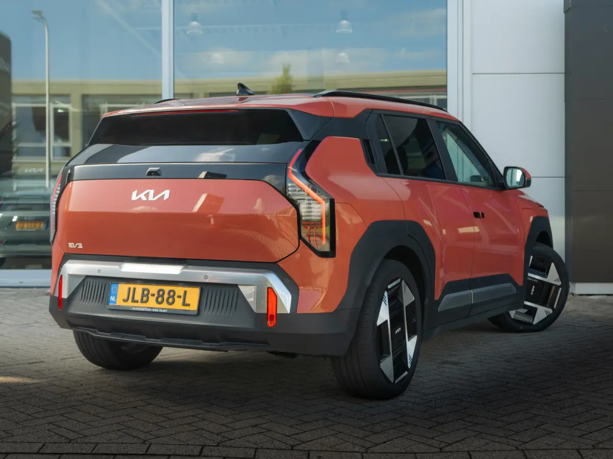 Plus Advanced 81.4 kWh | Panorama Schuifkantel dak | elektr. achterklep | Leder | Stoel & stuurverwarming l SOH 99%