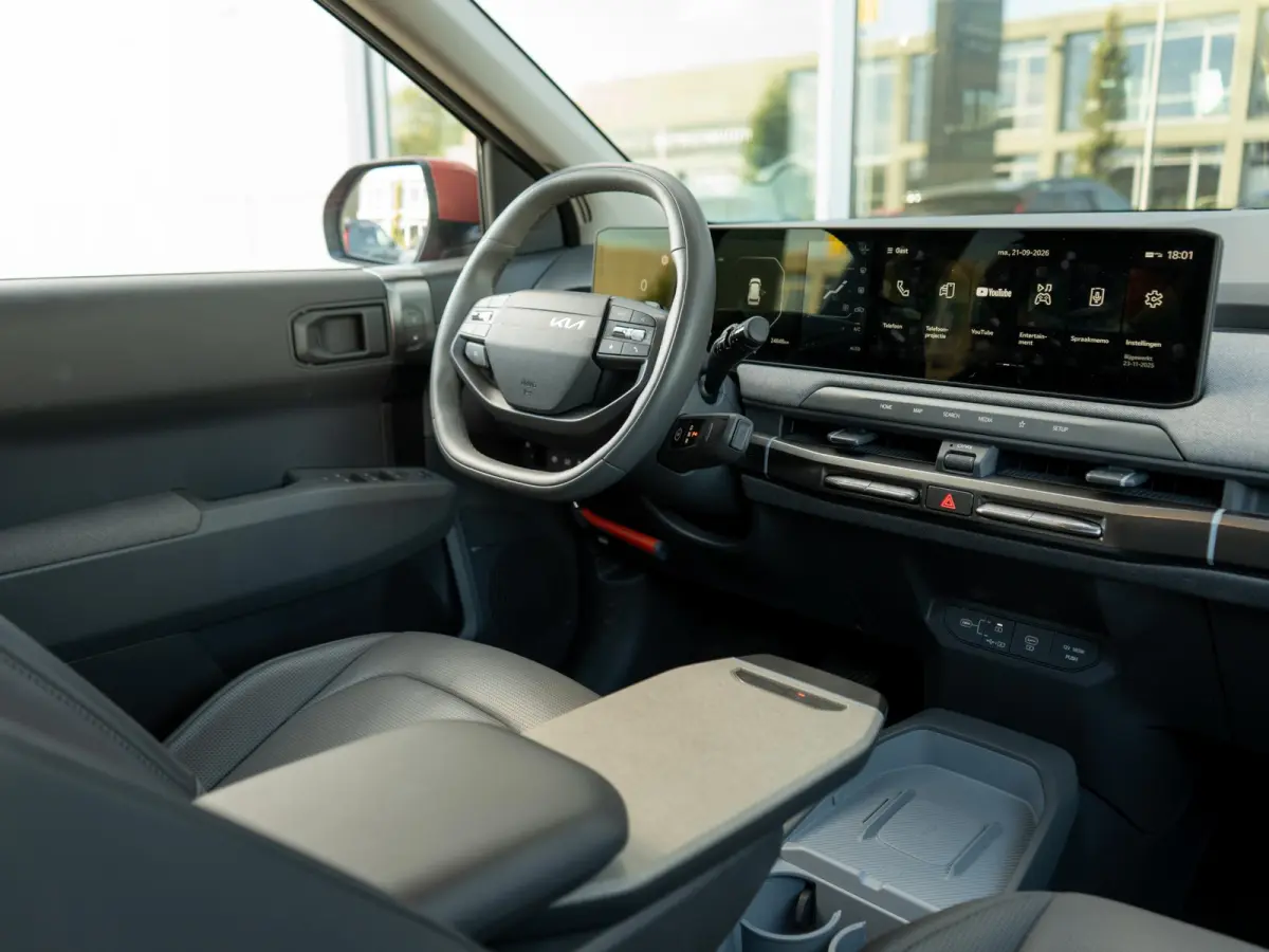 Plus Advanced 81.4 kWh | Panorama Schuifkantel dak | elektr. achterklep | Leder | Stoel & stuurverwarming l SOH 99%