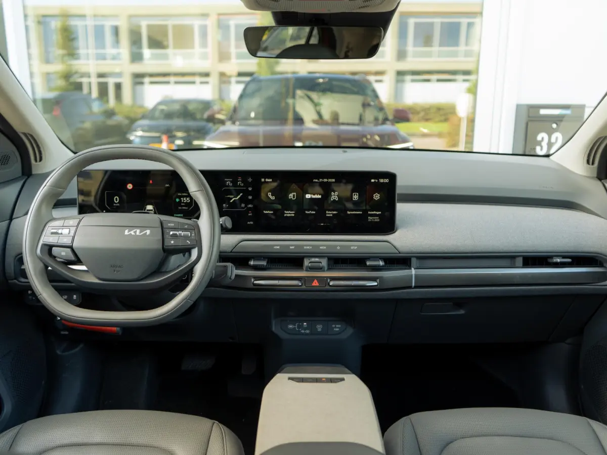 Plus Advanced 81.4 kWh | Panorama Schuifkantel dak | elektr. achterklep | Leder | Stoel & stuurverwarming l SOH 99%