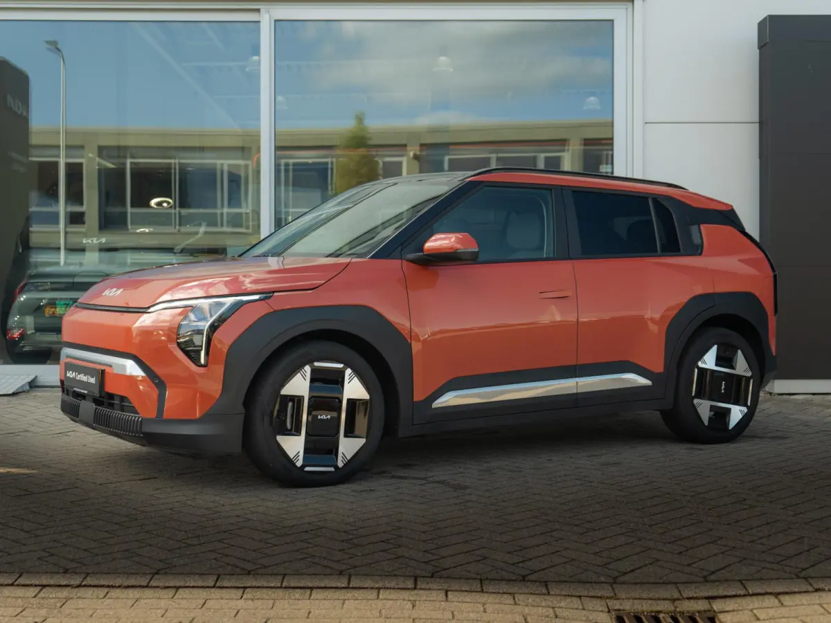Plus Advanced 81.4 kWh | Panorama Schuifkantel dak | elektr. achterklep | Leder | Stoel & stuurverwarming l SOH 99%