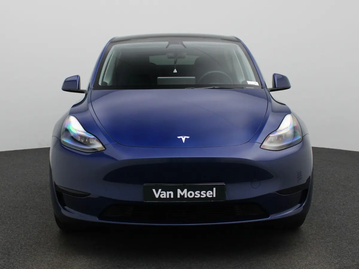 LONG RANGE AWD 75 KWH | PANORAMADAK | ELEKTRISCHE KOFFERKELP | LEDEREN BEKLEDING | STOELVERWARMING | STUURWIELVERWARMING | PARKEERSENSOREN VOOR + ACHTER | CAMERA | 12 MAANDEN BOVAG GARANTIE 