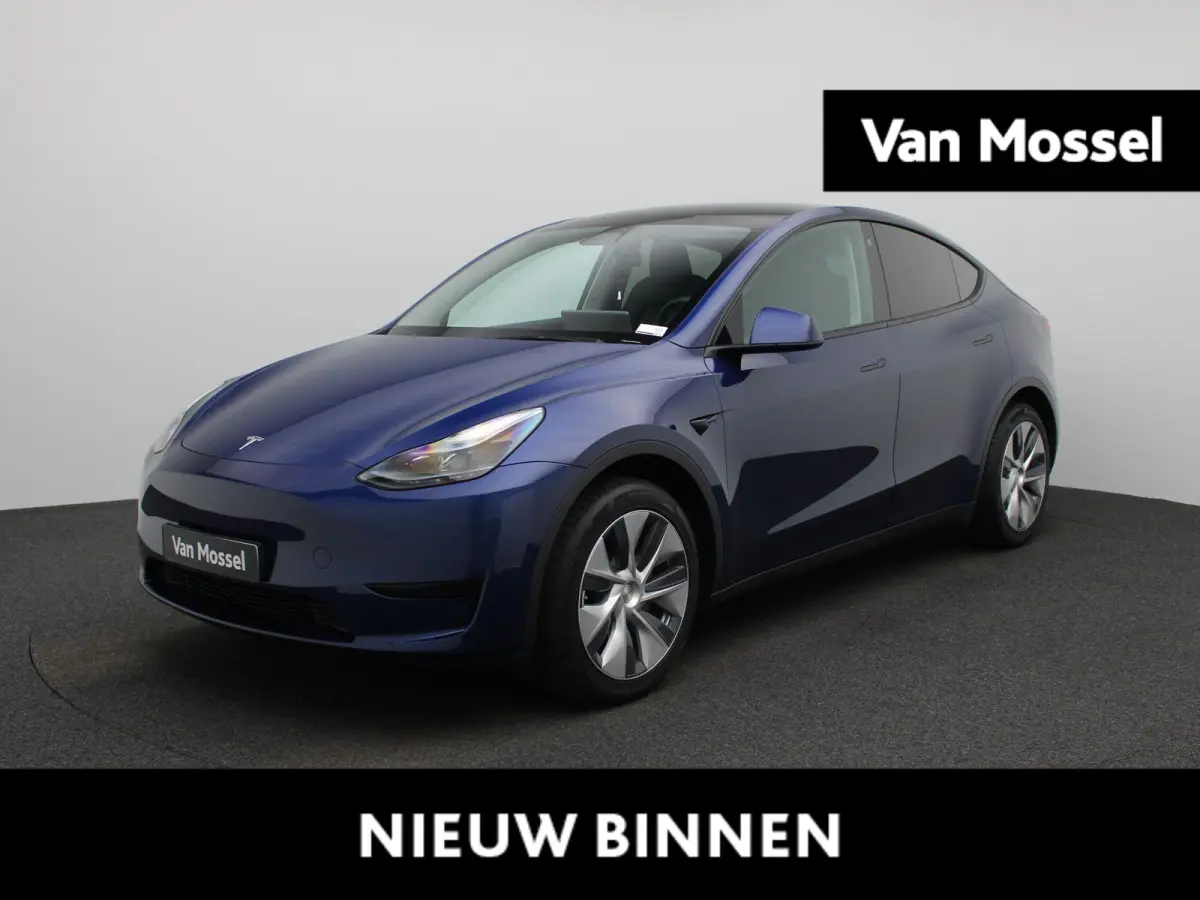 LONG RANGE AWD 75 KWH | PANORAMADAK | ELEKTRISCHE KOFFERKELP | LEDEREN BEKLEDING | STOELVERWARMING | STUURWIELVERWARMING | PARKEERSENSOREN VOOR + ACHTER | CAMERA | 12 MAANDEN BOVAG GARANTIE 