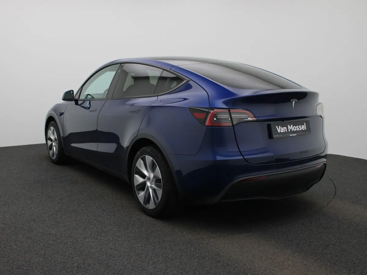 LONG RANGE AWD 75 KWH | PANORAMADAK | ELEKTRISCHE KOFFERKELP | LEDEREN BEKLEDING | STOELVERWARMING | STUURWIELVERWARMING | PARKEERSENSOREN VOOR + ACHTER | CAMERA | 12 MAANDEN BOVAG GARANTIE 