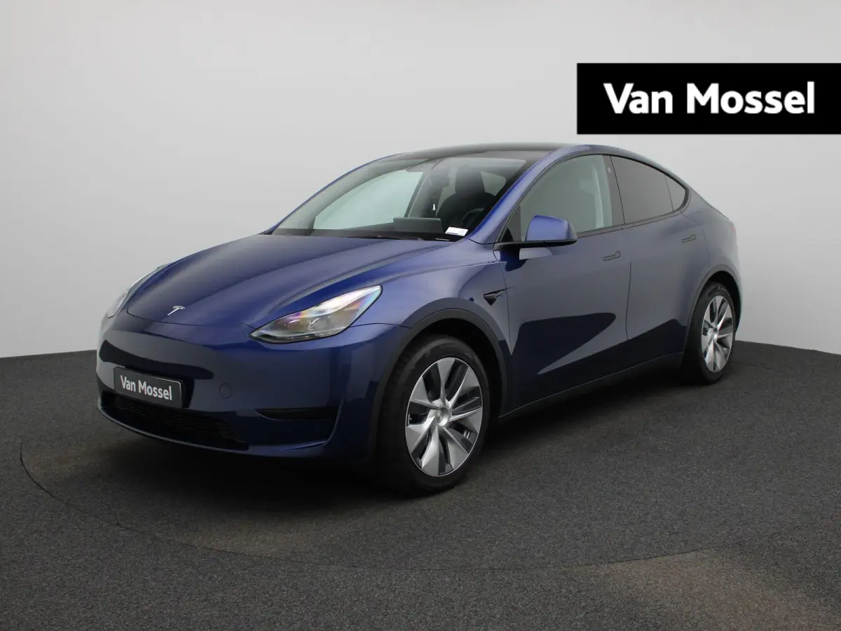 LONG RANGE AWD 75 KWH | PANORAMADAK | ELEKTRISCHE KOFFERKELP | LEDEREN BEKLEDING | STOELVERWARMING | STUURWIELVERWARMING | PARKEERSENSOREN VOOR + ACHTER | CAMERA | 12 MAANDEN BOVAG GARANTIE 
