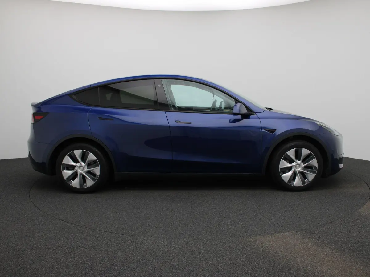 LONG RANGE AWD 75 KWH | PANORAMADAK | ELEKTRISCHE KOFFERKELP | LEDEREN BEKLEDING | STOELVERWARMING | STUURWIELVERWARMING | PARKEERSENSOREN VOOR + ACHTER | CAMERA | 12 MAANDEN BOVAG GARANTIE 