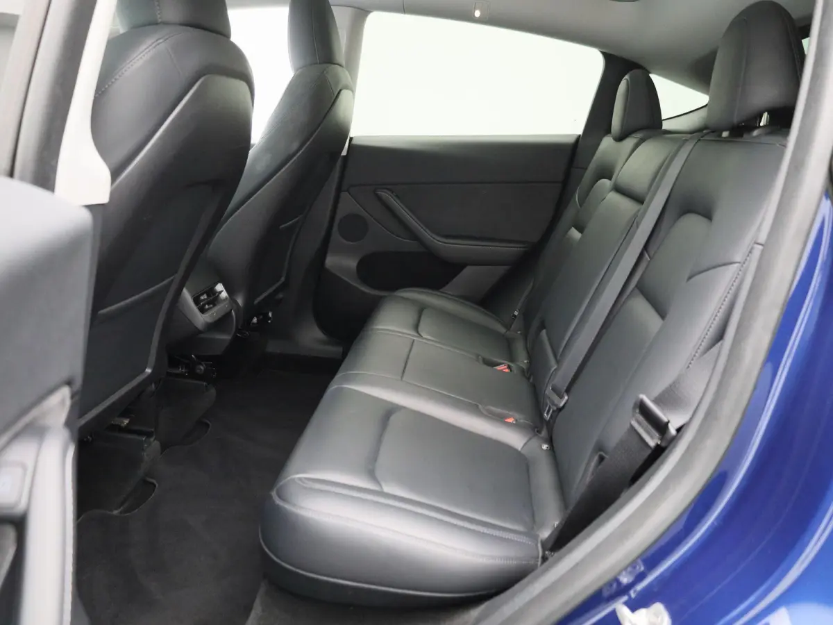 LONG RANGE AWD 75 KWH | PANORAMADAK | ELEKTRISCHE KOFFERKELP | LEDEREN BEKLEDING | STOELVERWARMING | STUURWIELVERWARMING | PARKEERSENSOREN VOOR + ACHTER | CAMERA | 12 MAANDEN BOVAG GARANTIE 