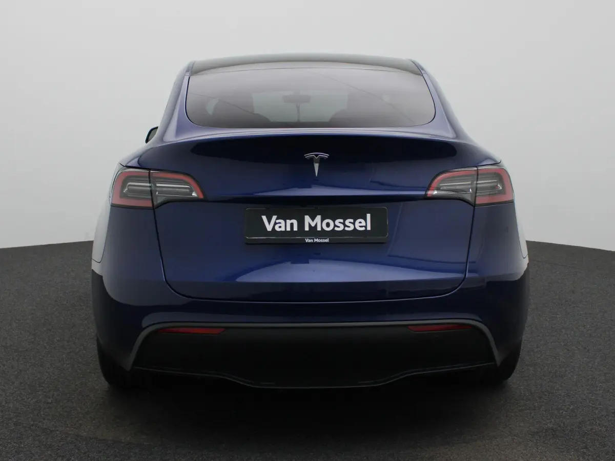 LONG RANGE AWD 75 KWH | PANORAMADAK | ELEKTRISCHE KOFFERKELP | LEDEREN BEKLEDING | STOELVERWARMING | STUURWIELVERWARMING | PARKEERSENSOREN VOOR + ACHTER | CAMERA | 12 MAANDEN BOVAG GARANTIE 