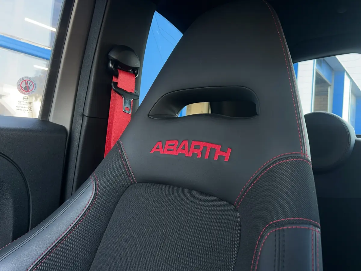 1.4 T-Jet Abarth Competizione | Carbon Kuipstoelen | Akrapovic | Nieuwstaat! |