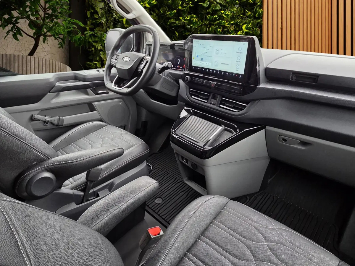 320 2.5 PHEV L2H1 Limited Black Platinum Dubbel Cabine 19'inch Lichtmetalen Velgen | 360. Cam | Adapt. Cruise | 5-persoons | Trekhaak | Stoelverwarming