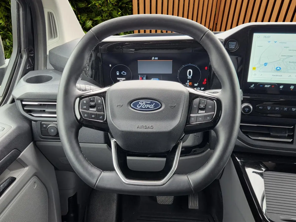 320 2.5 PHEV L2H1 Limited Black Platinum Dubbel Cabine 19'inch Lichtmetalen Velgen | 360. Cam | Adapt. Cruise | 5-persoons | Trekhaak | Stoelverwarming