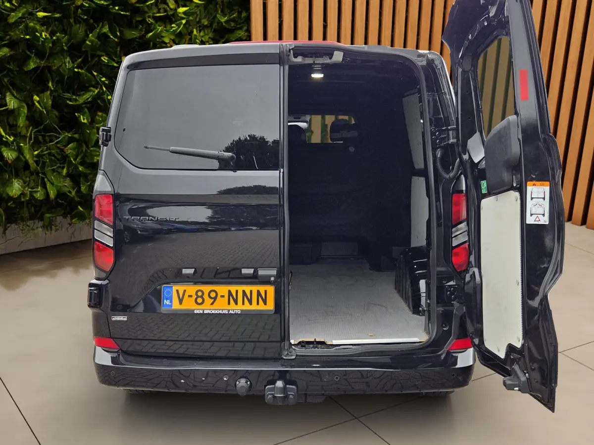320 2.5 PHEV L2H1 Limited Black Platinum Dubbel Cabine 19'inch Lichtmetalen Velgen | 360. Cam | Adapt. Cruise | 5-persoons | Trekhaak | Stoelverwarming