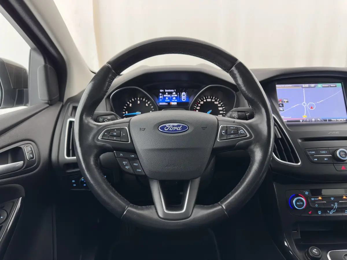 1.5 TDCI Titanium Aut. *NAVI-FULLMAP | HEATED-COMFORTSEATS | BLIND-SPOT | CAMERA | KEYLESS | PRIVACY-GLASS | ECC | PDC | CRUISE | 17''ALU*