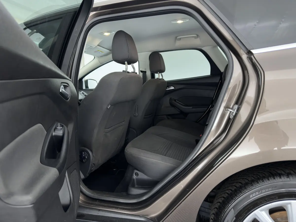 1.5 TDCI Titanium Aut. *NAVI-FULLMAP | HEATED-COMFORTSEATS | BLIND-SPOT | CAMERA | KEYLESS | PRIVACY-GLASS | ECC | PDC | CRUISE | 17''ALU*
