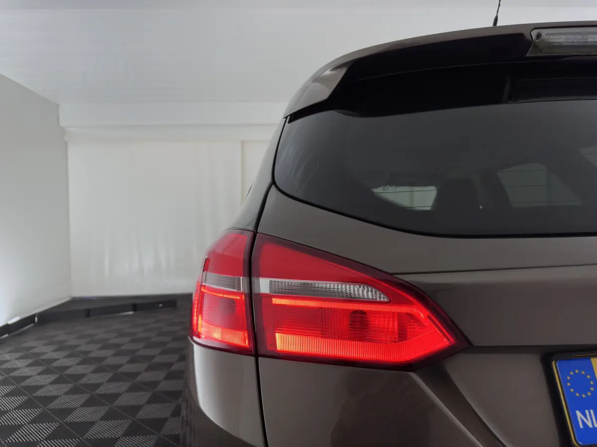 1.5 TDCI Titanium Aut. *NAVI-FULLMAP | HEATED-COMFORTSEATS | BLIND-SPOT | CAMERA | KEYLESS | PRIVACY-GLASS | ECC | PDC | CRUISE | 17''ALU*
