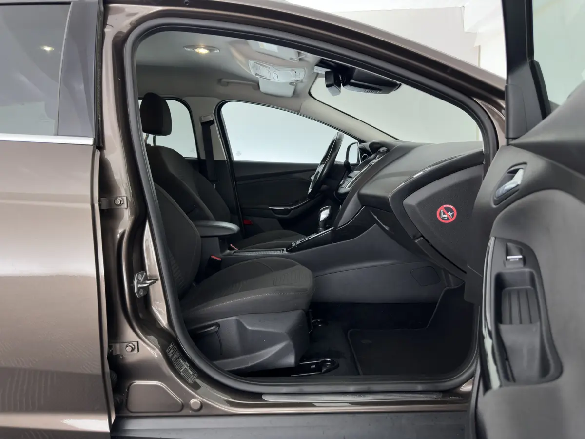 1.5 TDCI Titanium Aut. *NAVI-FULLMAP | HEATED-COMFORTSEATS | BLIND-SPOT | CAMERA | KEYLESS | PRIVACY-GLASS | ECC | PDC | CRUISE | 17''ALU*