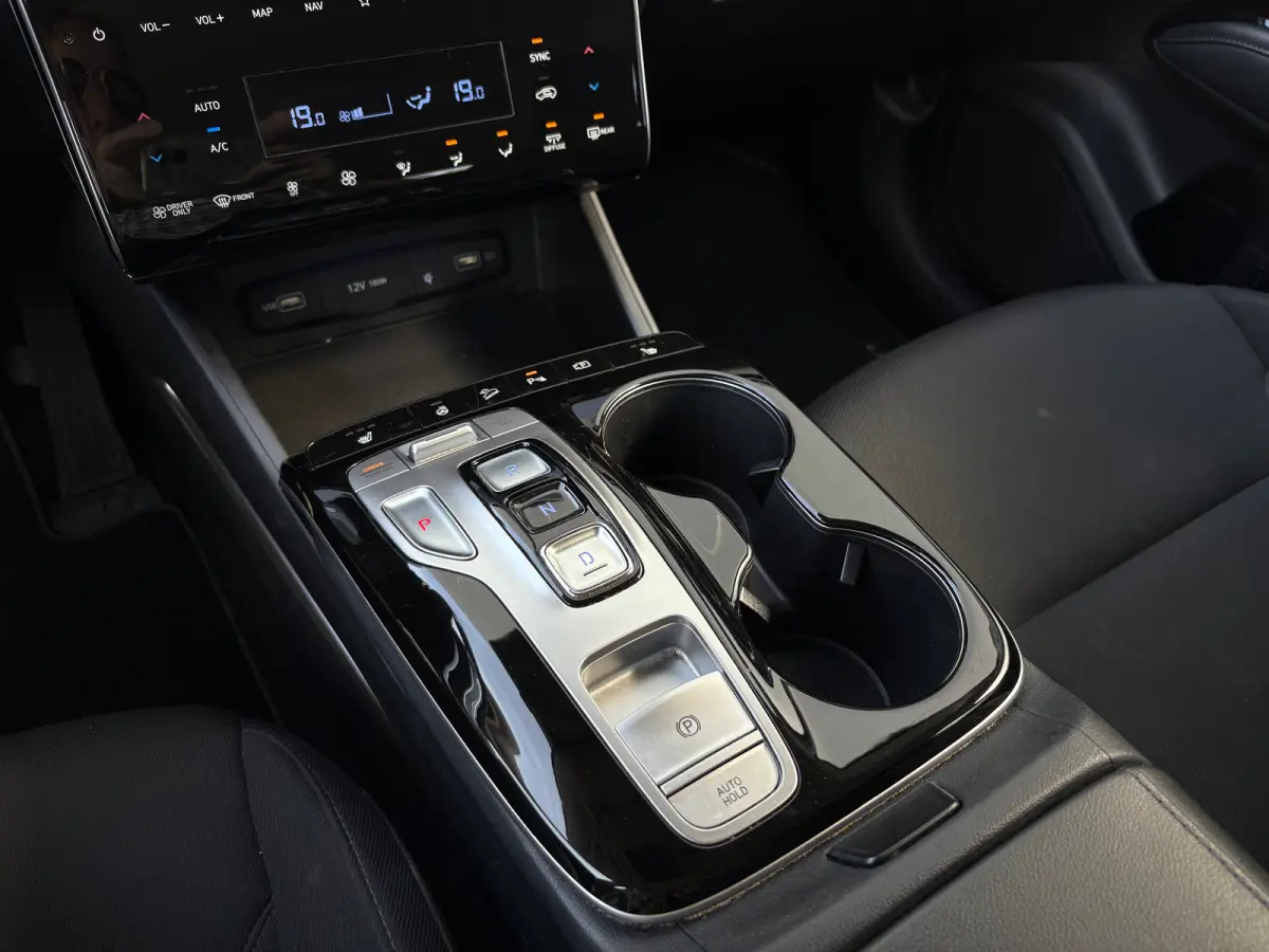 1.6 T-GDI PHEV Comfort Smart 4WD | Navigatie | Elektrische Achterklep | Cruise Control Adaptief | Apple & Android Carplay | Stoel & Stuurwiel Verwarming | Camera |