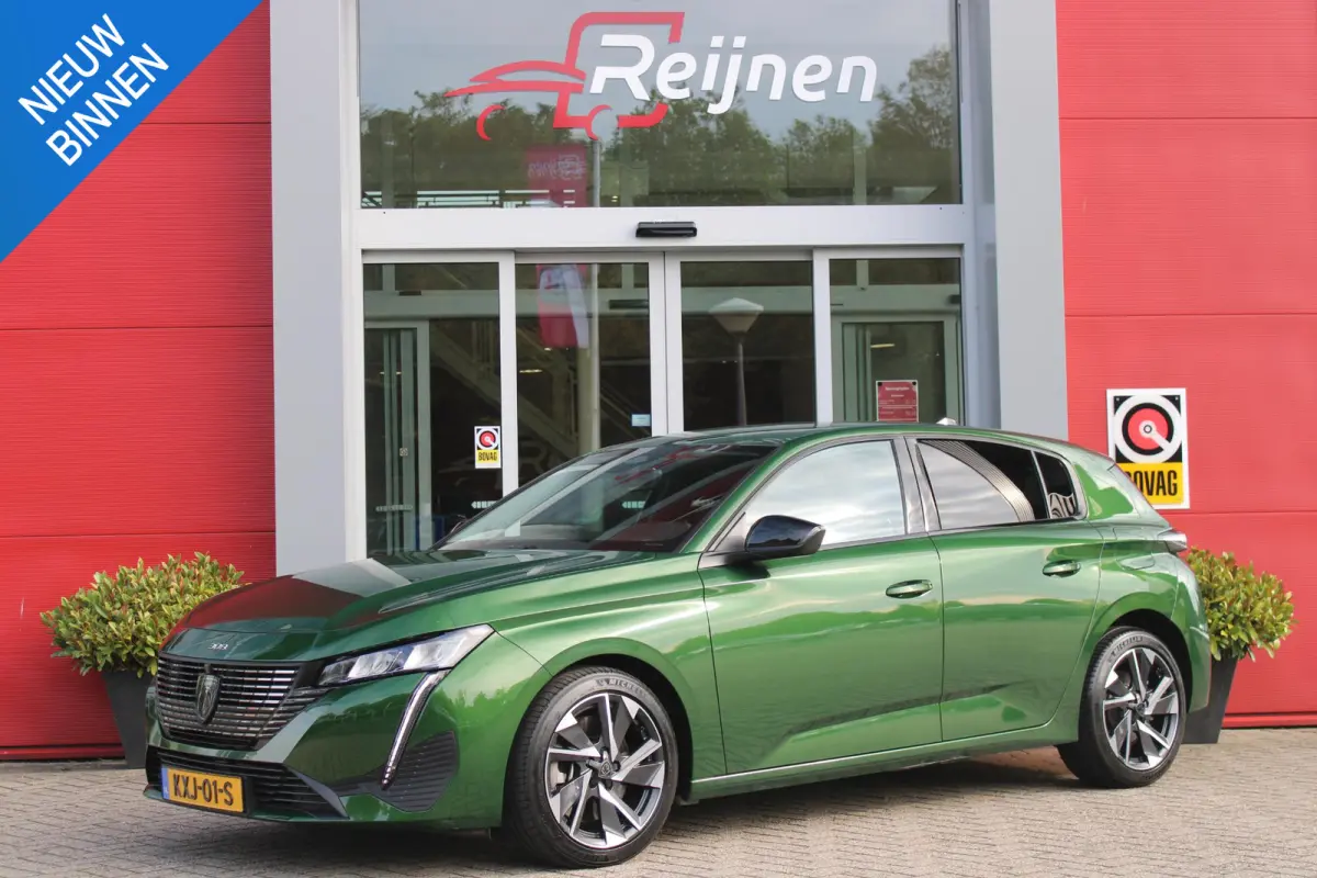 1.6 Plug-in Hybrid 180PK ALLURE | ACHTERUITRIJ CAMERA | NAVIGATIE | DRAADLOZE APPLE CARPLAY/ANDROID AUTO | DAB+ RADIO | ADAPTIVE CRUISE CONTROL | 17" LICHTMETALEN VELGEN | CLIMATE CONTROL |