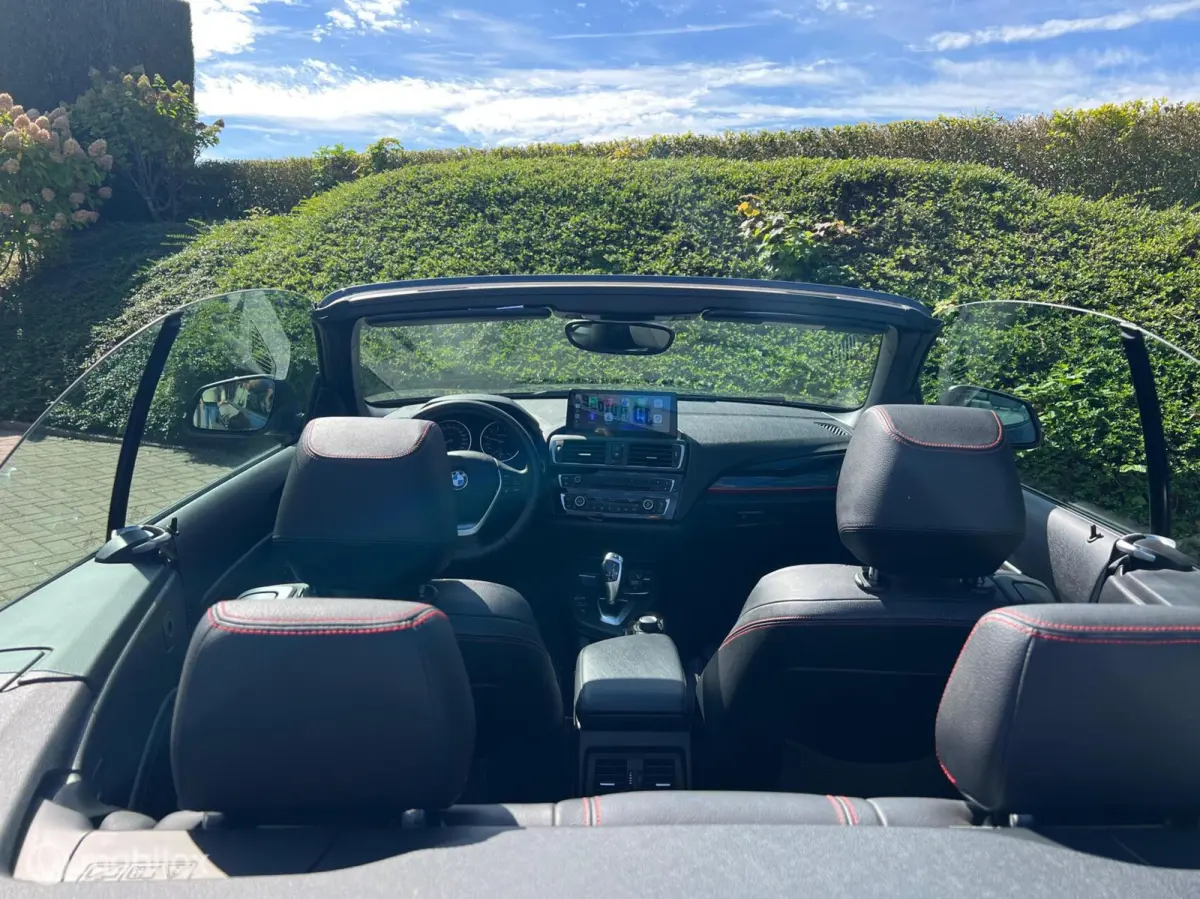 218i M Sport | CarPlay | Leer | Stoelver| PDC