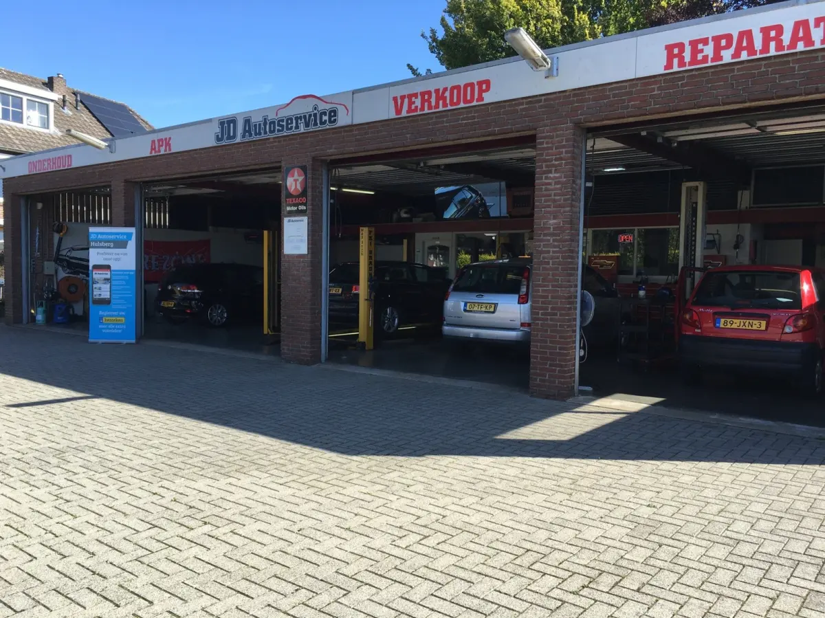 218i M Sport | CarPlay | Leer | Stoelver| PDC
