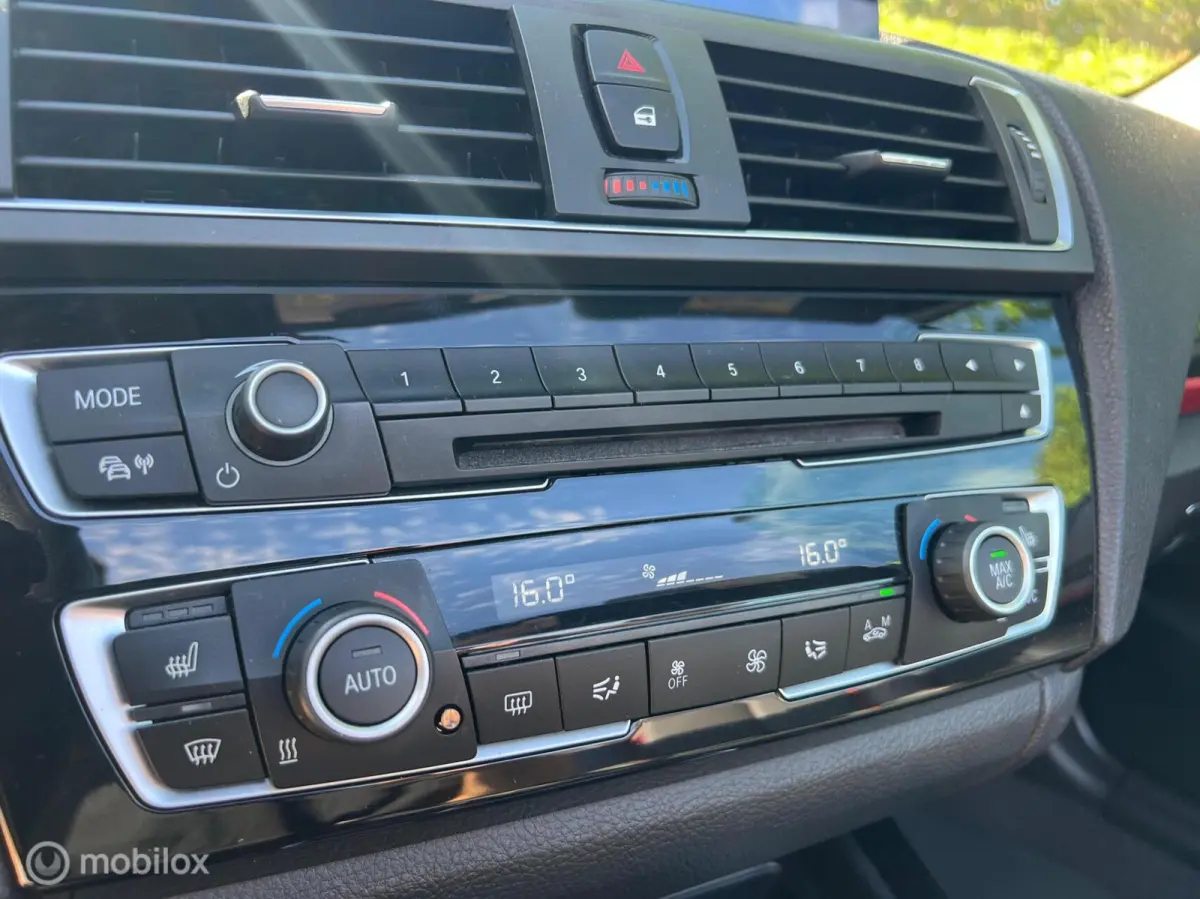 218i M Sport | CarPlay | Leer | Stoelver| PDC