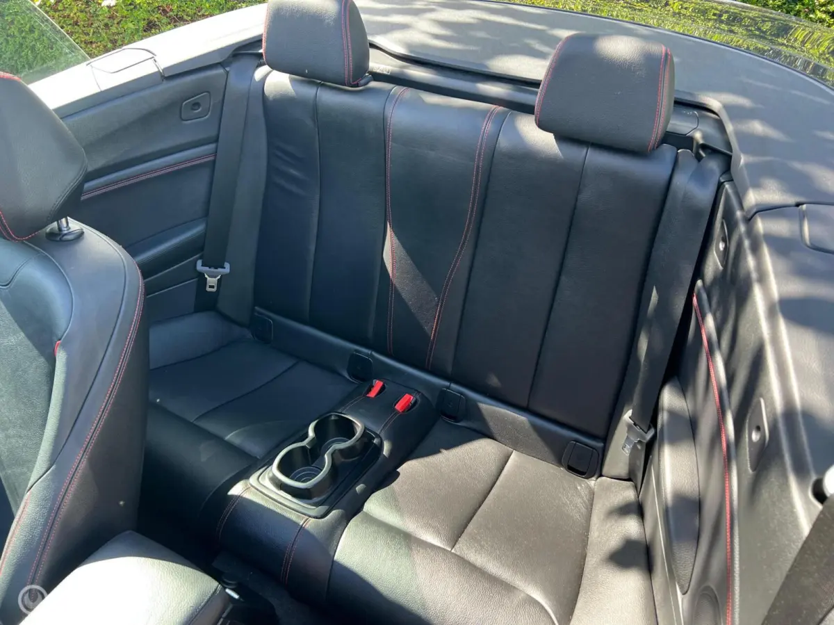 218i M Sport | CarPlay | Leer | Stoelver| PDC