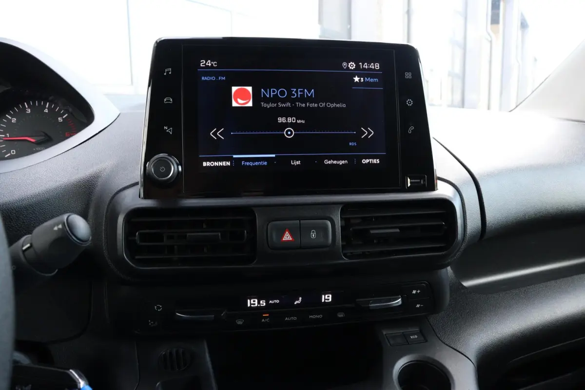 bestel 1.5 BlueHDI Long L2H1 l AUTOMAAT l CAMERA l CARPLAY l AUDIO INSTALLATIE