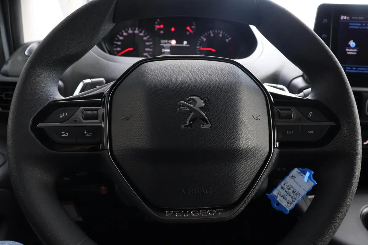 bestel 1.5 BlueHDI Long L2H1 l AUTOMAAT l CAMERA l CARPLAY l AUDIO INSTALLATIE