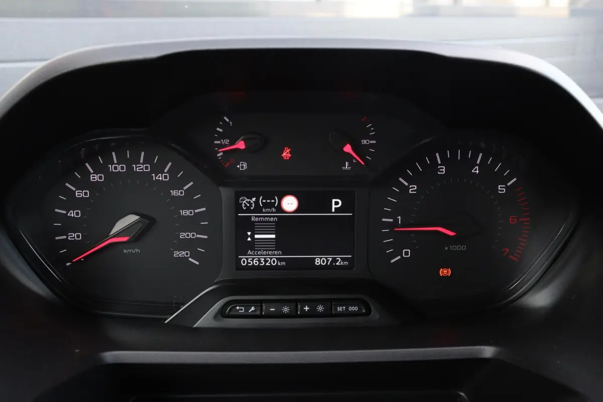 bestel 1.5 BlueHDI Long L2H1 l AUTOMAAT l CAMERA l CARPLAY l AUDIO INSTALLATIE