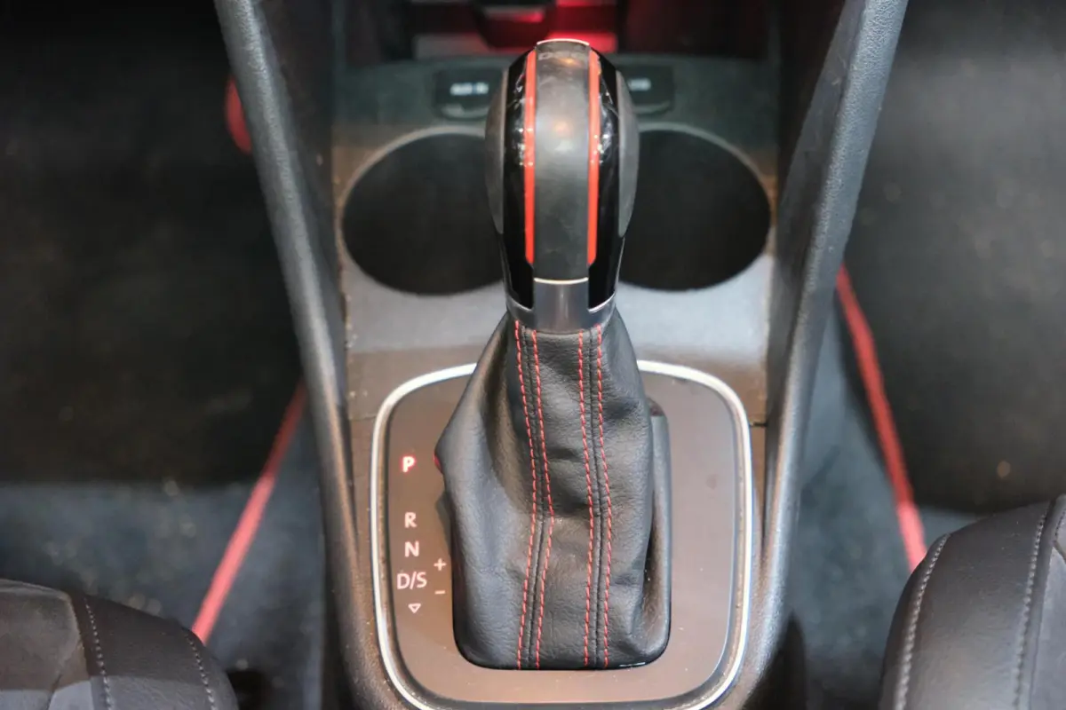 GTI | Pano | Carplay |Alcantara | VOL