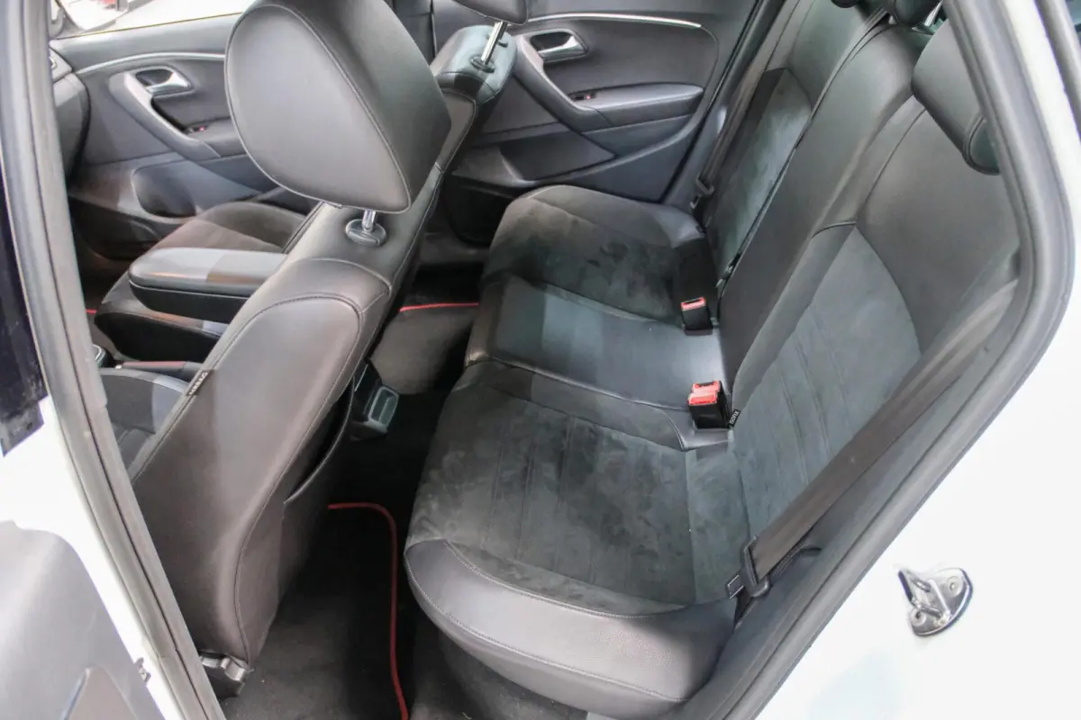 GTI | Pano | Carplay |Alcantara | VOL