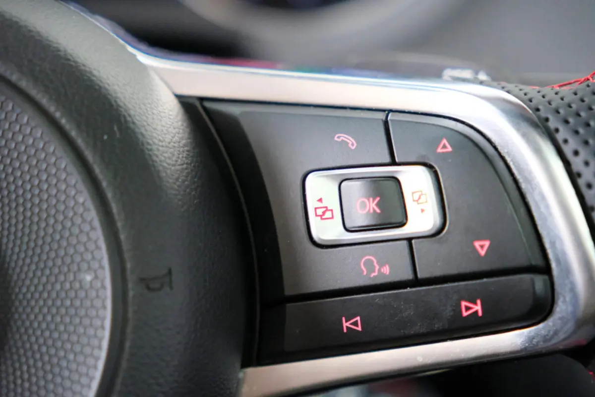 GTI | Pano | Carplay |Alcantara | VOL