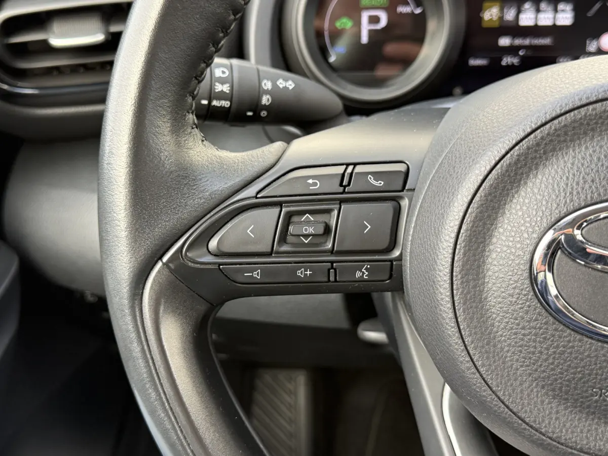 1.5 Hybrid Team D | CarPlay | ACC | Camera | Dodehoek | Keyless