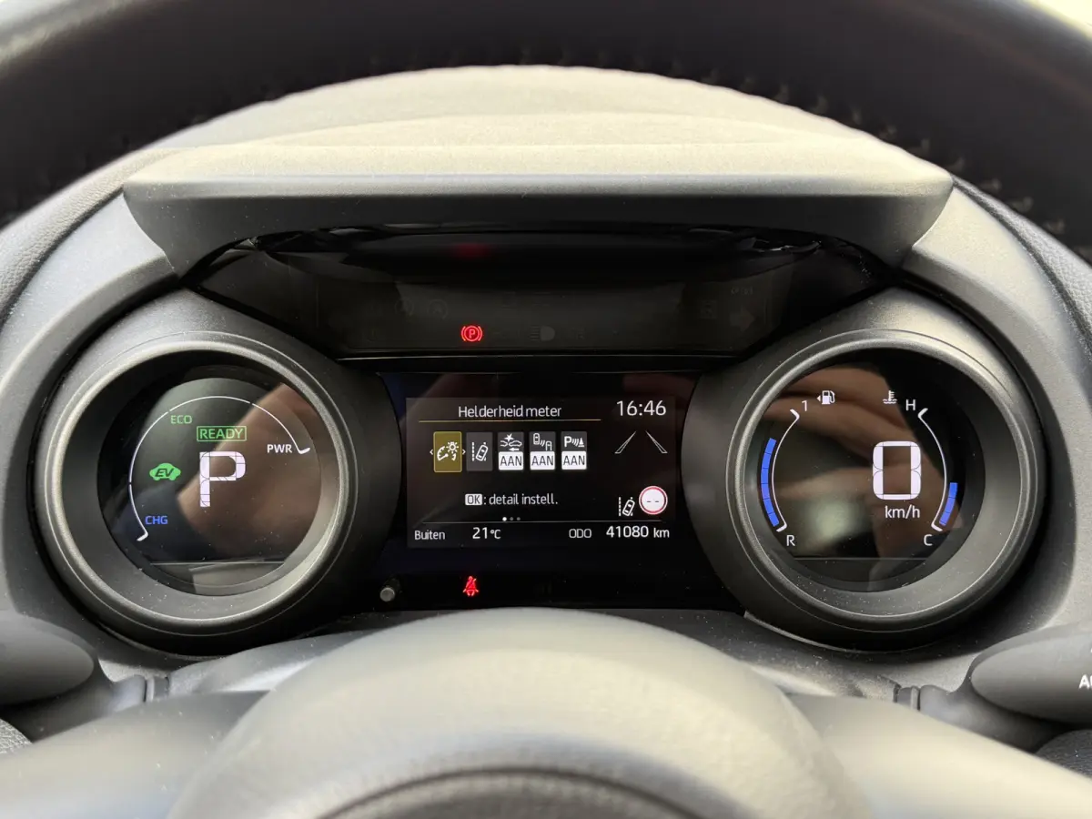 1.5 Hybrid Team D | CarPlay | ACC | Camera | Dodehoek | Keyless