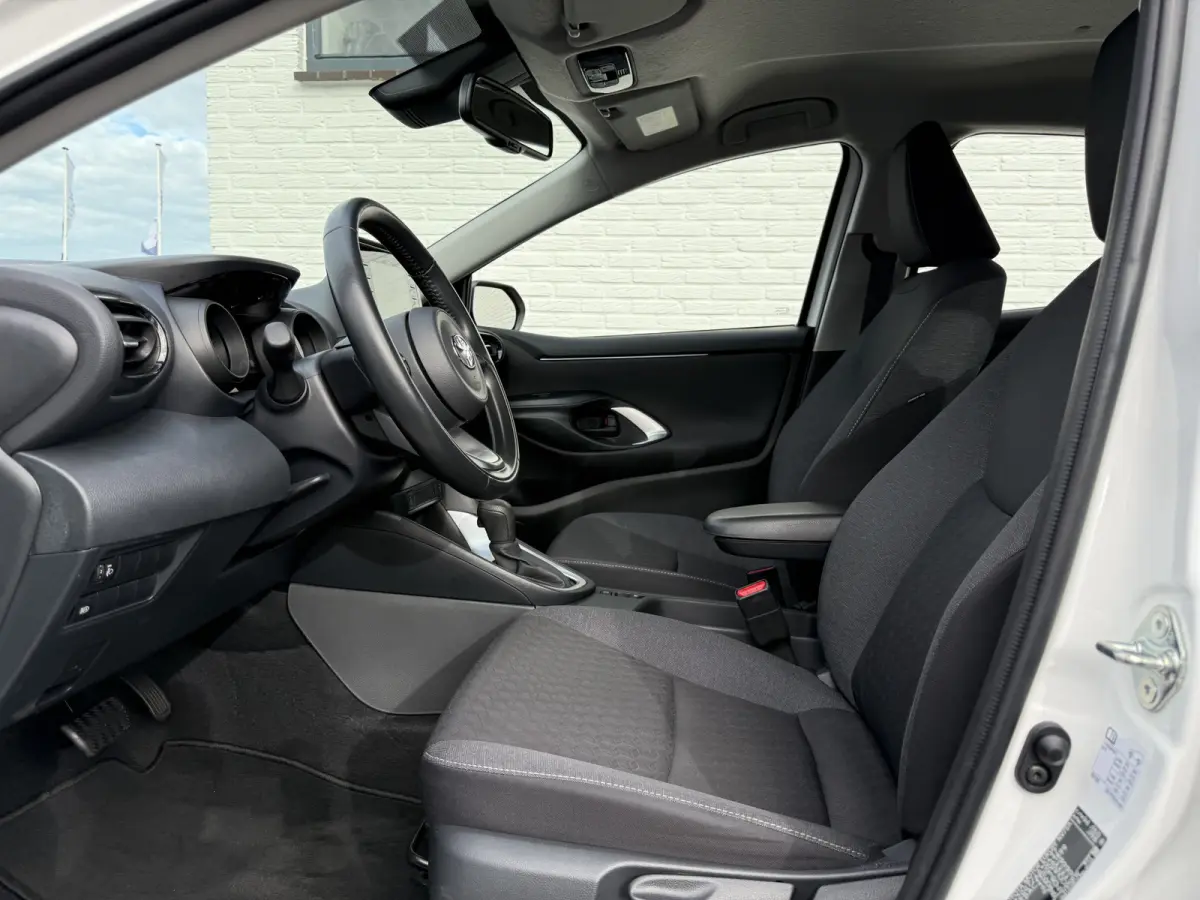 1.5 Hybrid Team D | CarPlay | ACC | Camera | Dodehoek | Keyless
