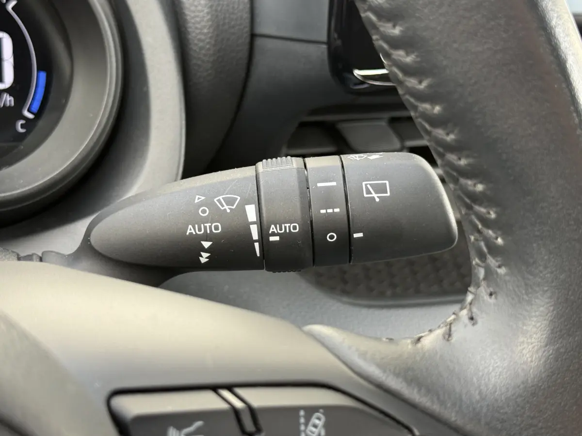 1.5 Hybrid Team D | CarPlay | ACC | Camera | Dodehoek | Keyless