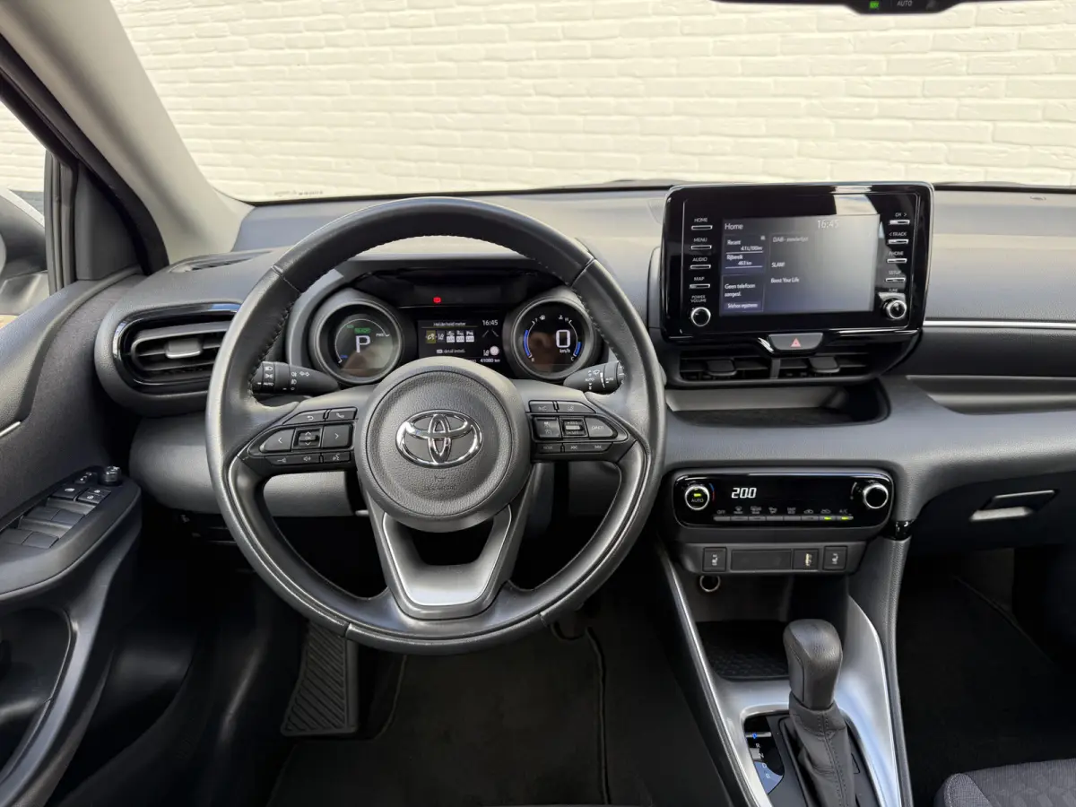 1.5 Hybrid Team D | CarPlay | ACC | Camera | Dodehoek | Keyless