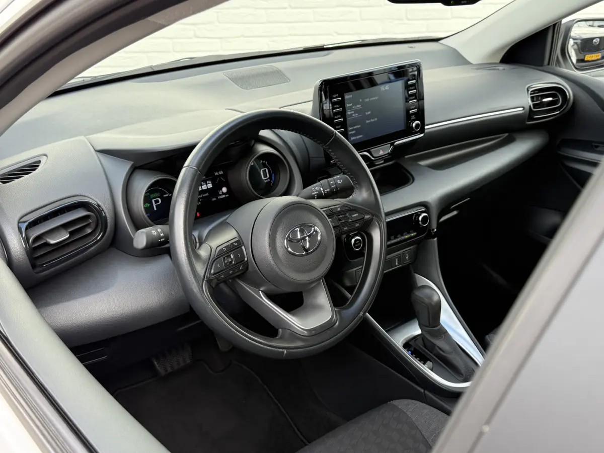 1.5 Hybrid Team D | CarPlay | ACC | Camera | Dodehoek | Keyless