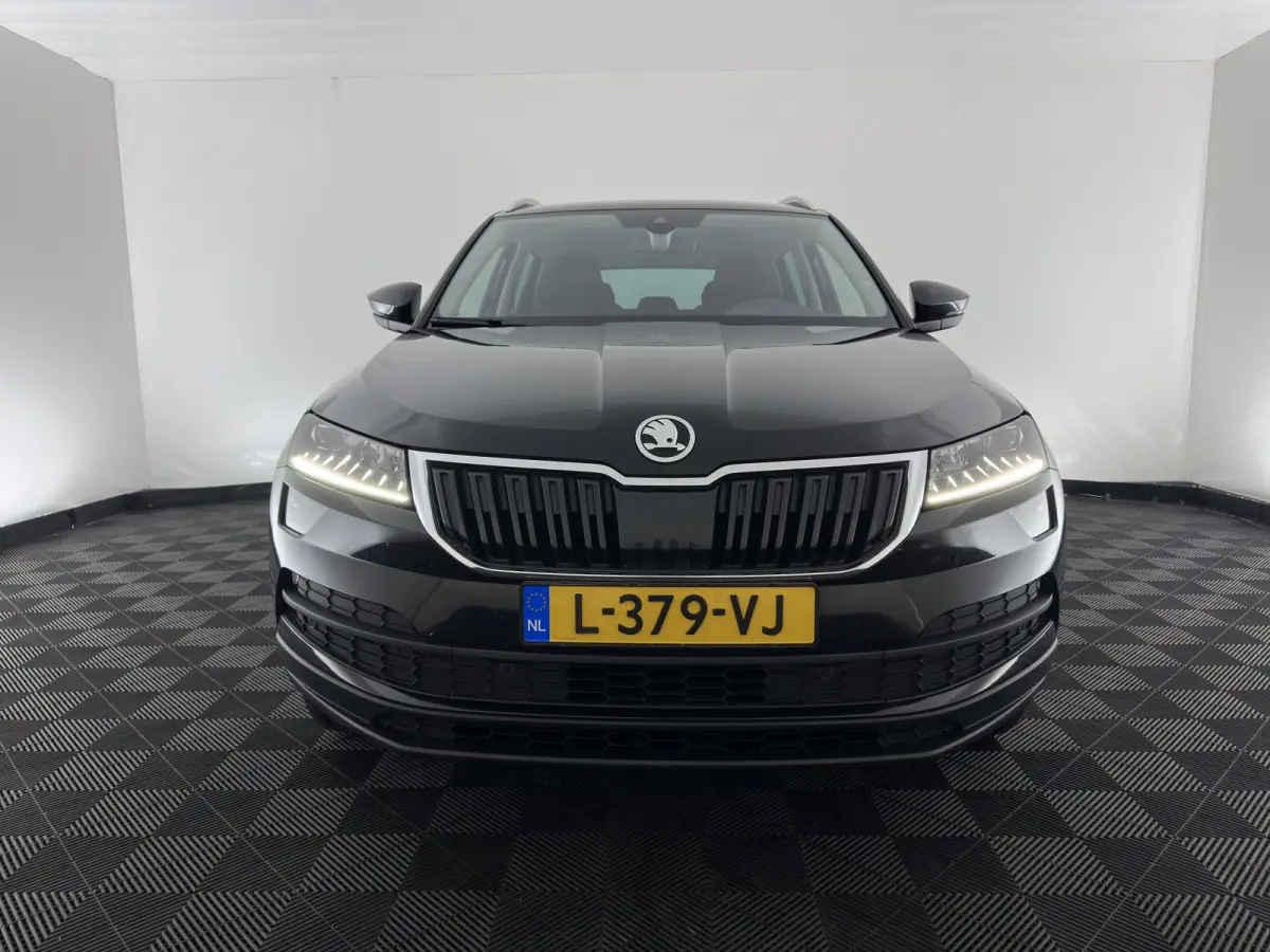 1.6 TDI Style Business (INCL.BTW) Aut. *FULL-LED | NAVI-FULLMAP | ADAPTIVE-CRUISE | HEATED-COMFORTSEATS | KEYLESS | PRIVACY-GLASS | AMBIENT-LIGHT | DAB+ | ECC | PDC | 18''ALU*