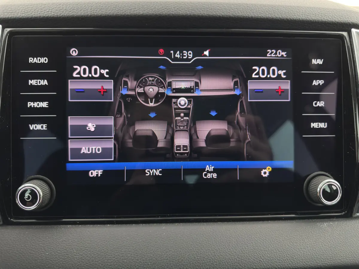 1.6 TDI Style Business (INCL.BTW) Aut. *FULL-LED | NAVI-FULLMAP | ADAPTIVE-CRUISE | HEATED-COMFORTSEATS | KEYLESS | PRIVACY-GLASS | AMBIENT-LIGHT | DAB+ | ECC | PDC | 18''ALU*