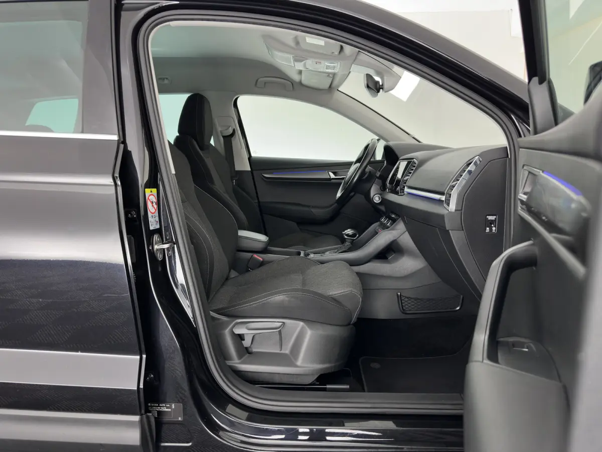 1.6 TDI Style Business (INCL.BTW) Aut. *FULL-LED | NAVI-FULLMAP | ADAPTIVE-CRUISE | HEATED-COMFORTSEATS | KEYLESS | PRIVACY-GLASS | AMBIENT-LIGHT | DAB+ | ECC | PDC | 18''ALU*