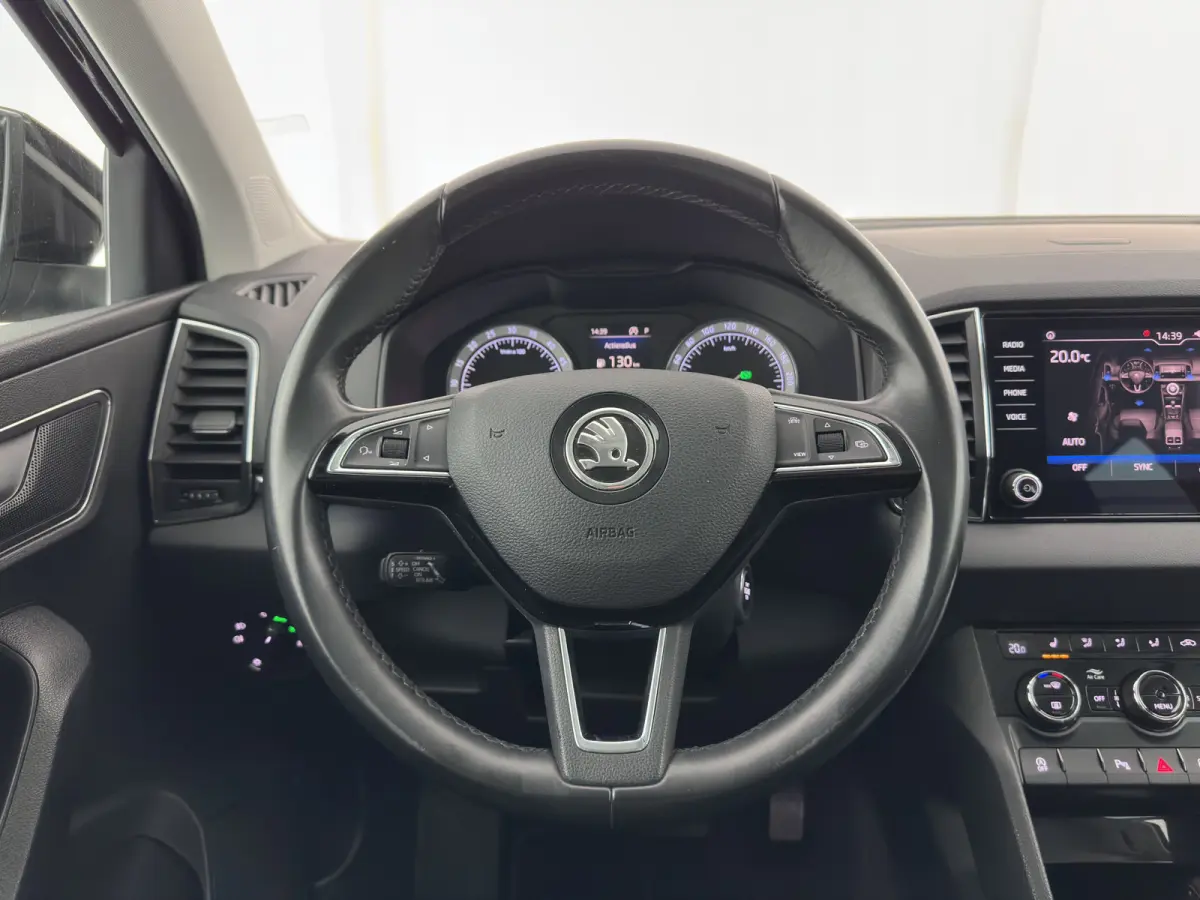 1.6 TDI Style Business (INCL.BTW) Aut. *FULL-LED | NAVI-FULLMAP | ADAPTIVE-CRUISE | HEATED-COMFORTSEATS | KEYLESS | PRIVACY-GLASS | AMBIENT-LIGHT | DAB+ | ECC | PDC | 18''ALU*