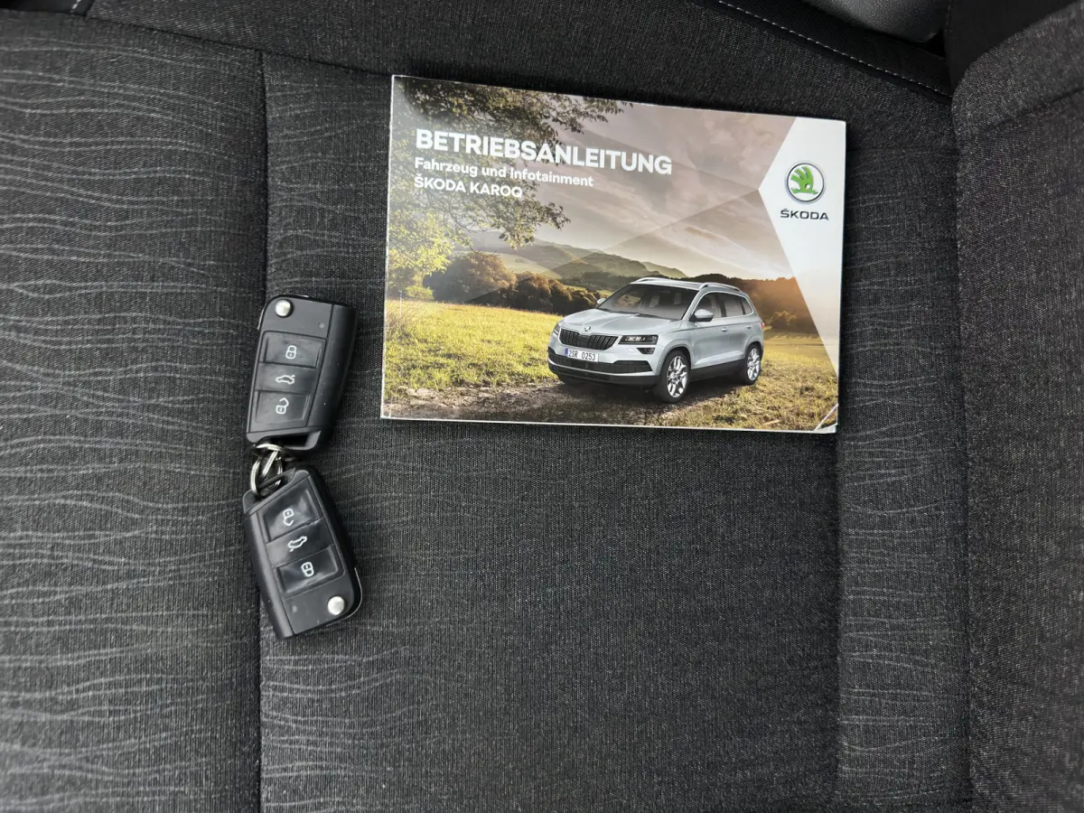 1.6 TDI Style Business (INCL.BTW) Aut. *FULL-LED | NAVI-FULLMAP | ADAPTIVE-CRUISE | HEATED-COMFORTSEATS | KEYLESS | PRIVACY-GLASS | AMBIENT-LIGHT | DAB+ | ECC | PDC | 18''ALU*