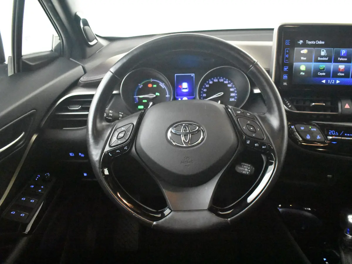 1.8 Hybrid Executive l JBL Sound l Half Leder l Stoelverwarming l Cr Control l PDC V en A l Metallic Lak l All Season Banden l