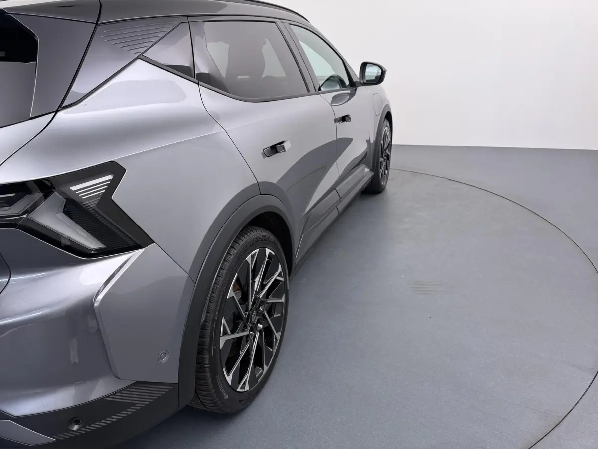 esprit Alpine 220 pk long range | Pack advanced driving assist | Harman Kardon | Panoramadak |