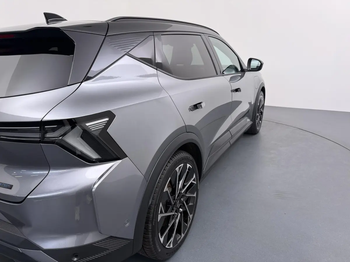 esprit Alpine 220 pk long range | Pack advanced driving assist | Harman Kardon | Panoramadak |