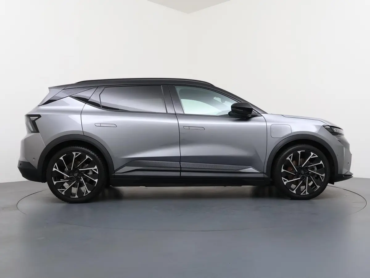 esprit Alpine 220 pk long range | Pack advanced driving assist | Harman Kardon | Panoramadak |