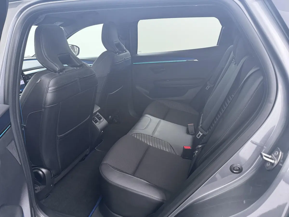 esprit Alpine 220 pk long range | Pack advanced driving assist | Harman Kardon | Panoramadak |