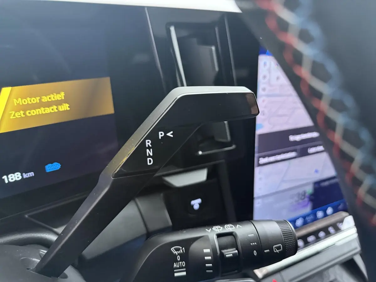 esprit Alpine 220 pk long range | Pack advanced driving assist | Harman Kardon | Panoramadak |